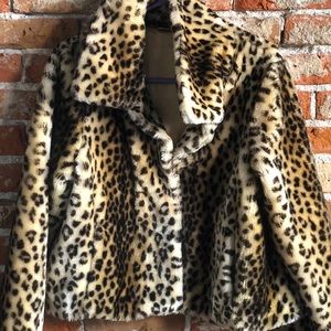 Cheetah cropped coat
